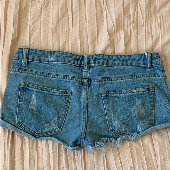 Denim shorts - Picture 2 of 3